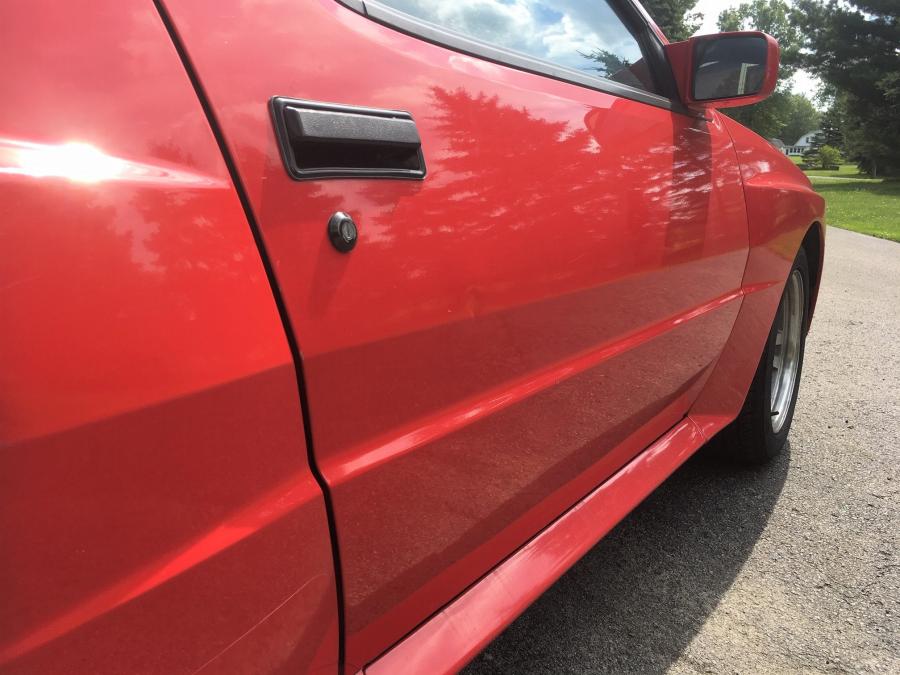 Детали экстерьера Chrysler Conquest TSi 1987 года  (фото 136 из 137)